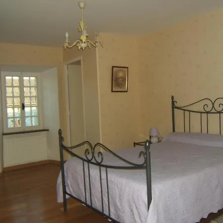 Oda ve Kahvaltı La Robiniere 3*