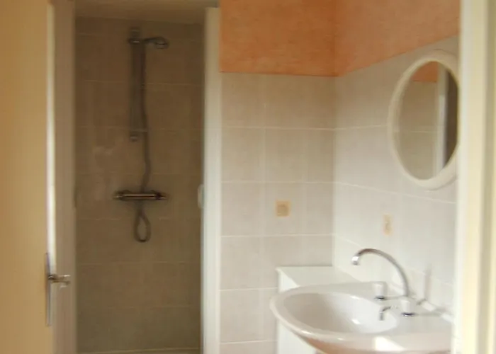 La Robinière Couette-café 3*