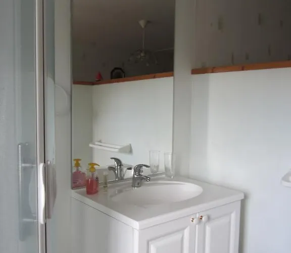 Couette-café La Robinière 3*