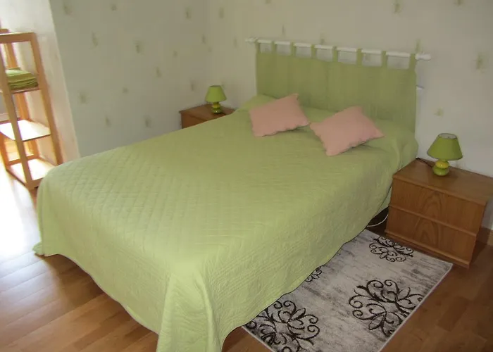 Couette-café La Robinière 3*